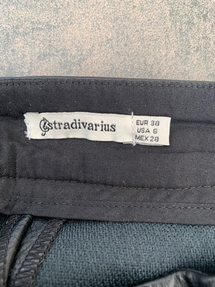 Jupe Stradivarius T36 noire - photo numéro 3