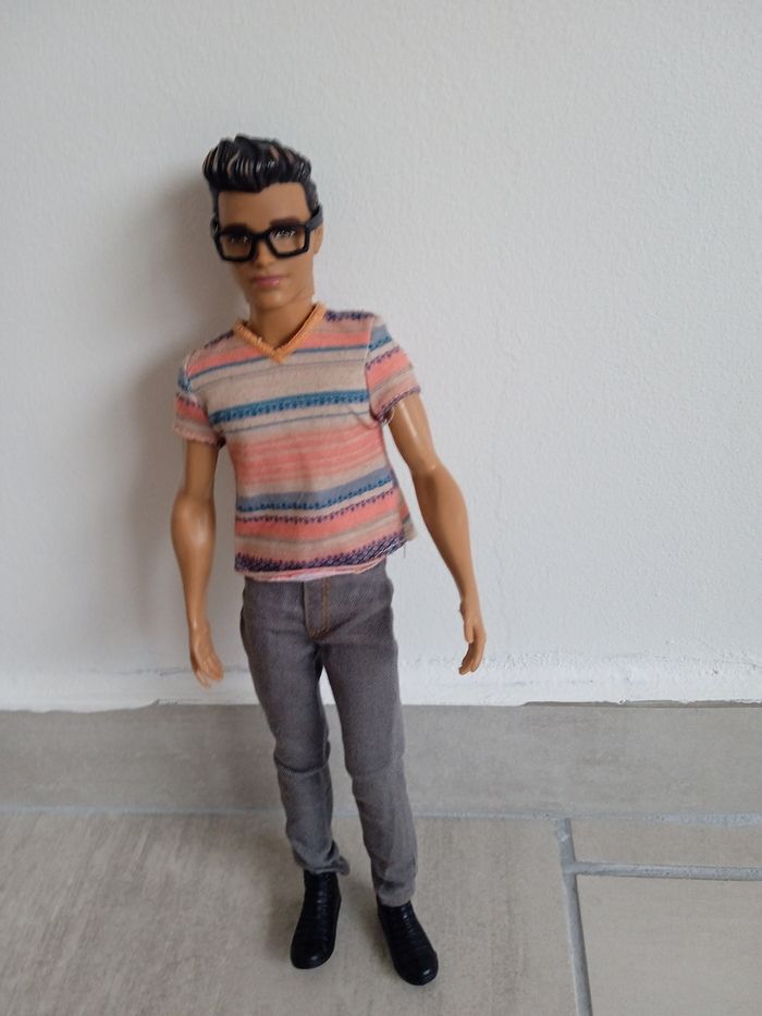 Barbie poupée mannequin Ken