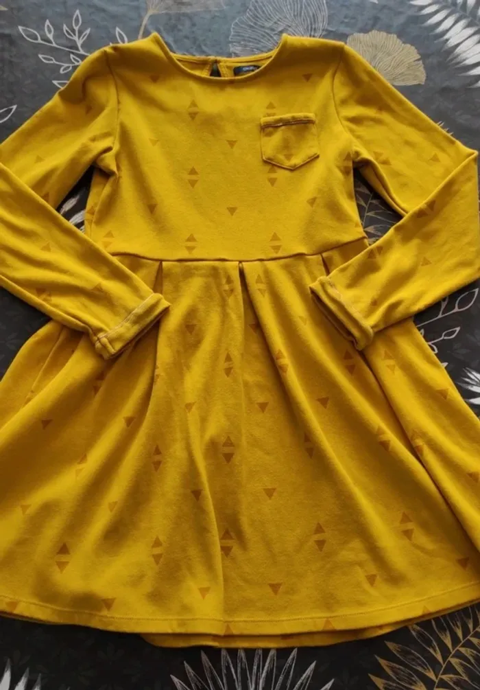 Lot de 4 robes 10 ans - photo numéro 4