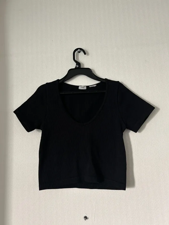 T-shirt crop top