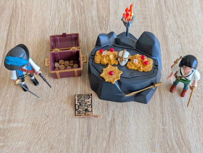 Playmobil 6683 Pirates et trésor royal - photo numéro 2