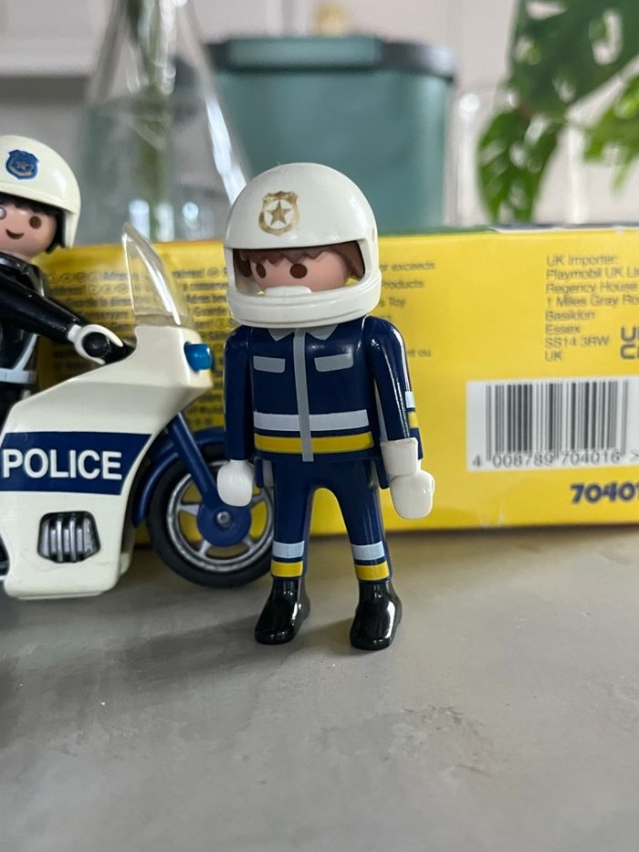 Lot de playmobil police - photo numéro 1