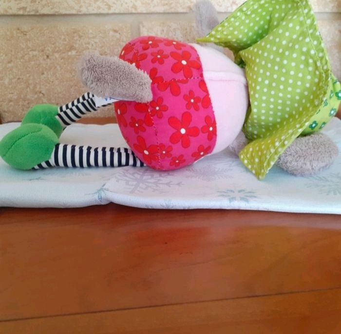 Poupée-chiffon "Lapin"avec grelot & son doudou Bonhomme de neige - photo numéro 10