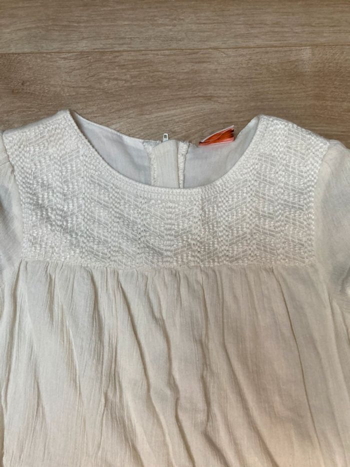 Robe blanche tape à l’œil 5 ans - photo numéro 3