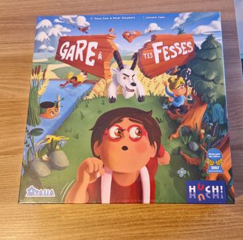 Jeux de société  , enfant  , jeu d'adresse  , gare a ta fesses
