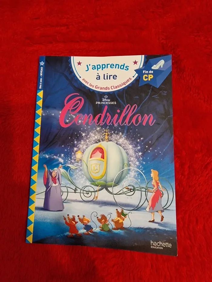 Livre j'apprends à lire cendrillon