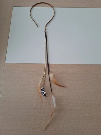 Serre tête plumes et breloques - neuf