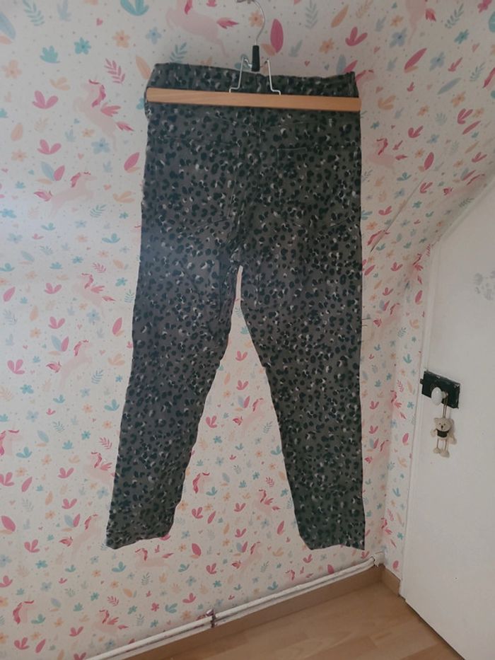 Pantalon léopard 🐆 - photo numéro 2