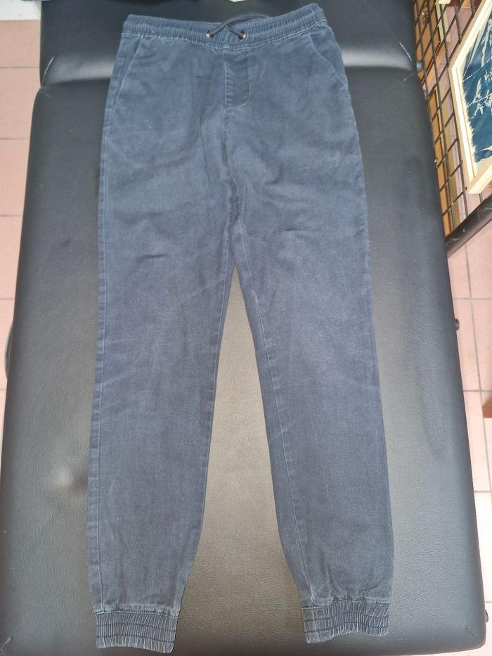 Patalon slim fit 36