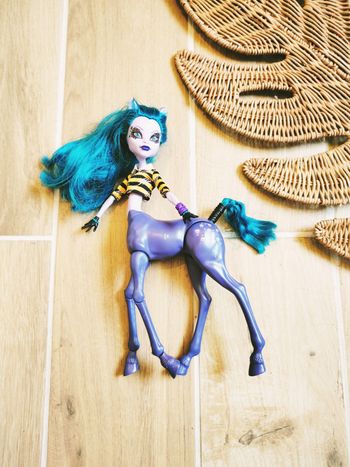🦇 Poupée Monster high Centaure Avea Trotter version Freaky fusion marque Mattel