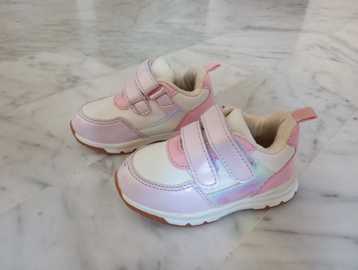 Chaussures/ baskets/ bébé/ taille 21