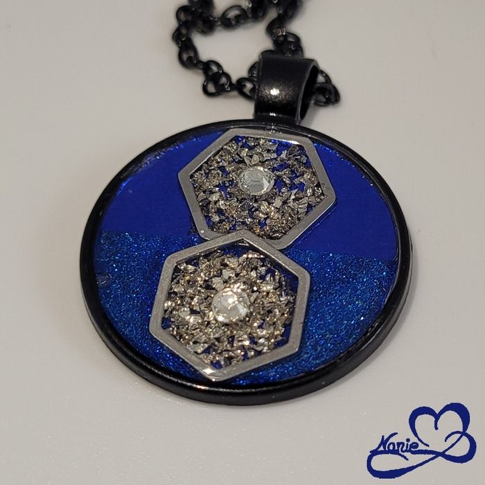 Sautoir, en acier inoxydable et en resine, noir, bleu et argenté pailleté - photo numéro 2