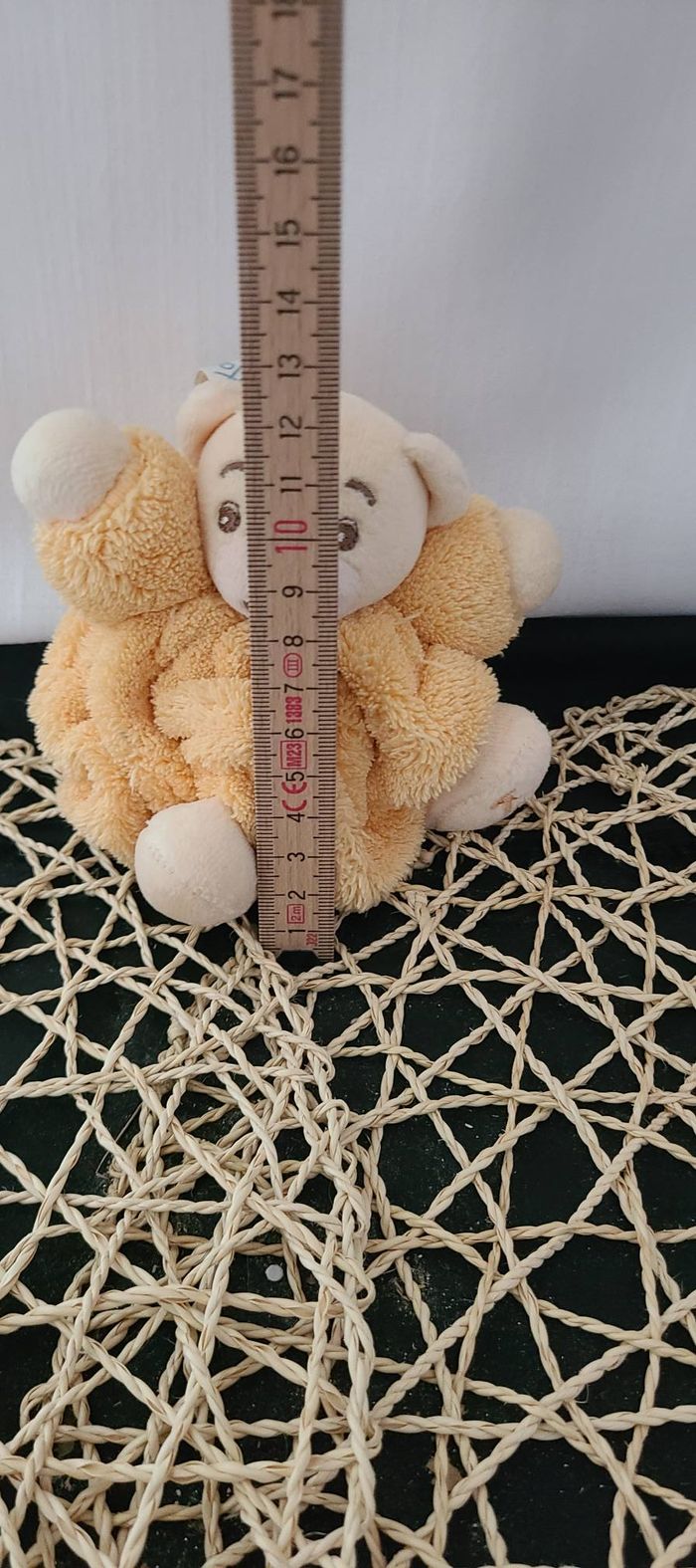 Doudou petit ours Plume jaune orange KALOO - photo numéro 4