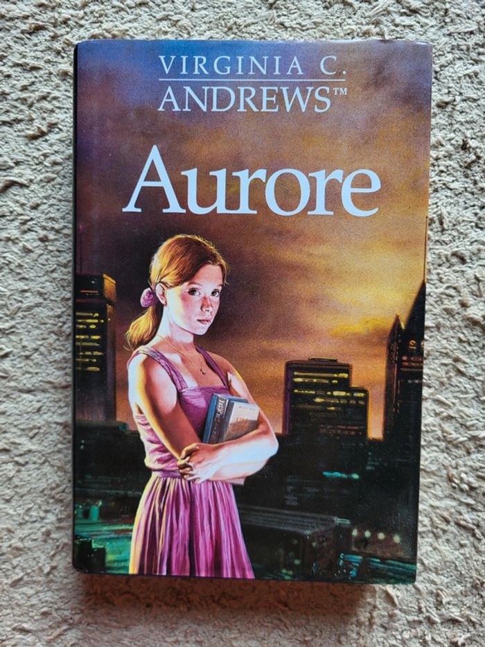 Livre Aurore de Virginia C. Andrews