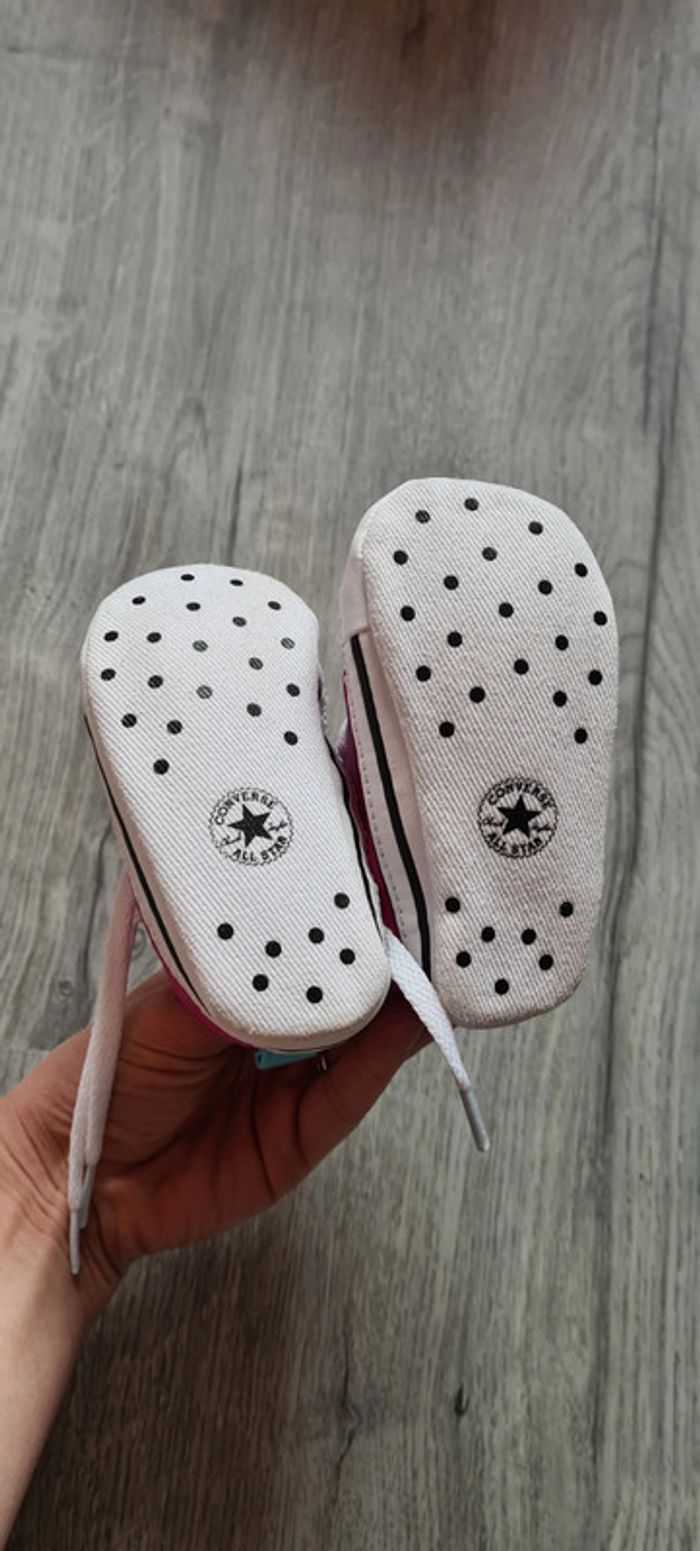 Converse bébé pointure 19 - photo numéro 6