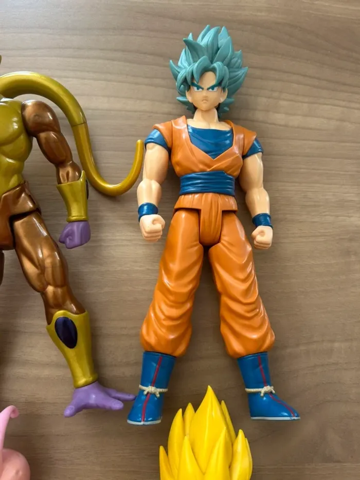 Gros lot de 4 grandes figurines de 30cm de hauteur dragonball Z - photo numéro 5