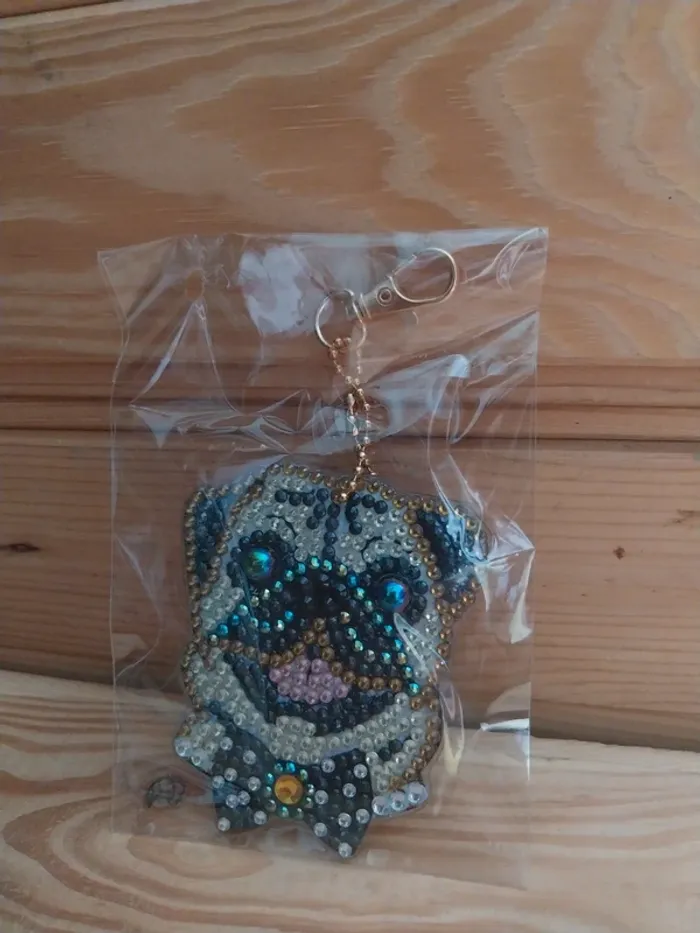 Porte clé recto / verso chien 🐕 en Diamond painting