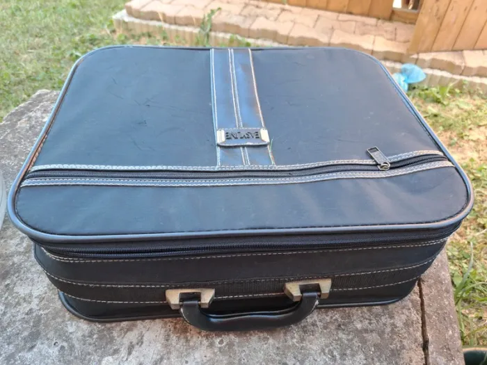 Ancienne valise cabine