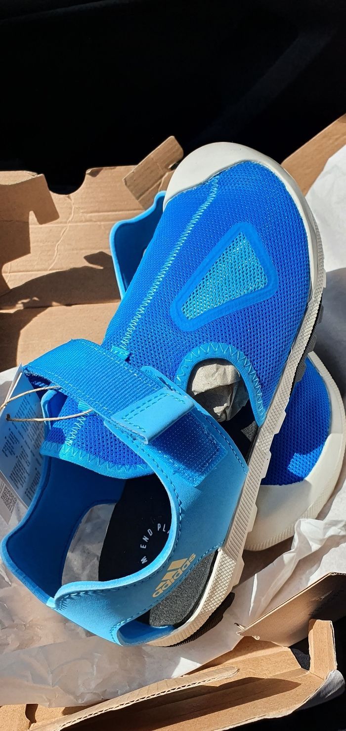 Sandales neuf - photo numéro 2