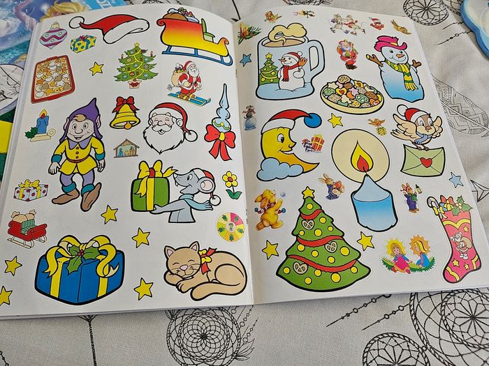 Livre de coloriage + autocollants Noël - photo numéro 4