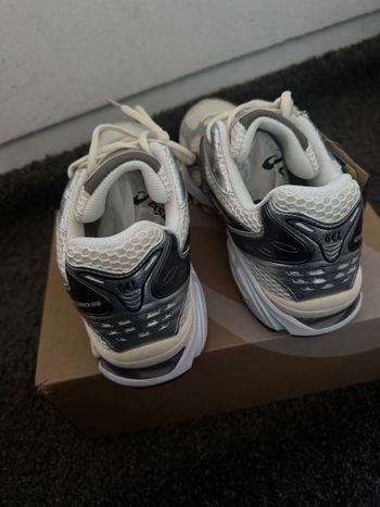 Asics kayano taille 42