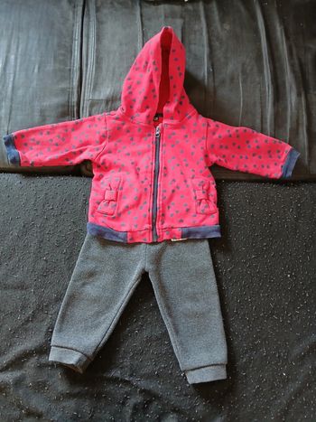 Ensemble jogging/gilet 18 mois fille