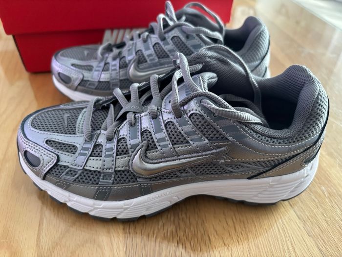 Baskets Nike P6000 Pointure 34 Neuves - photo numéro 4