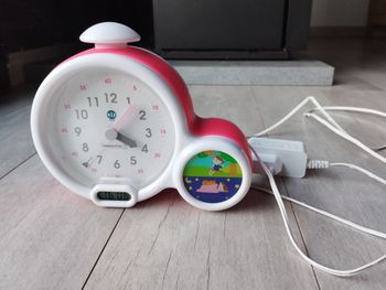 Réveil fille jour/nuit