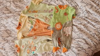 Lot de 4 pyjamas safari