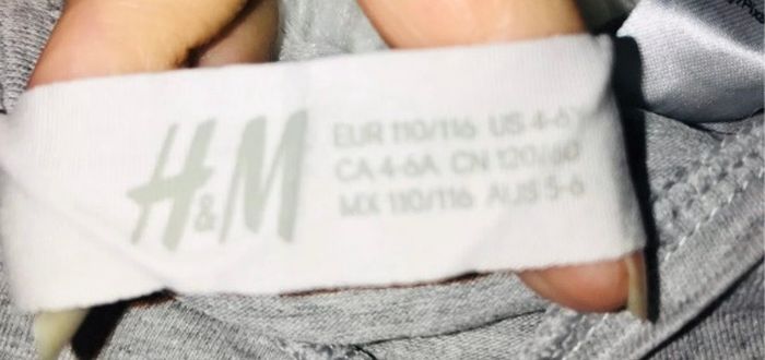 T-shirt manche longue couleur gris motif minnie marque Disney h&m bon état taille 4/6 ans - photo numéro 3