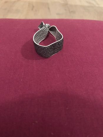 Très joli élastique rayé bleu Neuf