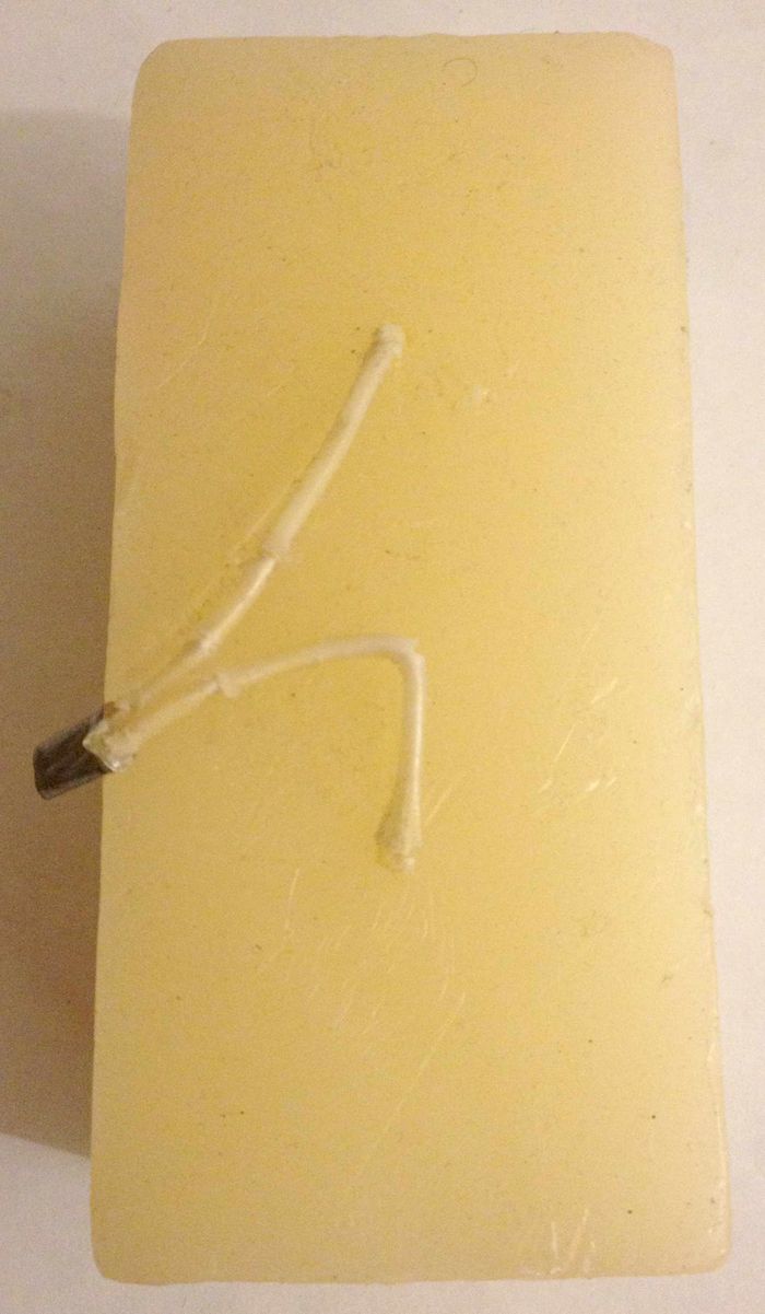 Bougie blanche de forme rectangle pour festivité ou autre - photo numéro 6