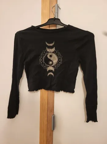 Crop top noir ying and yang