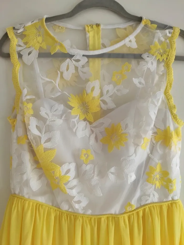Robe de soirée jaune poussin - Drop en soleil - photo numéro 6