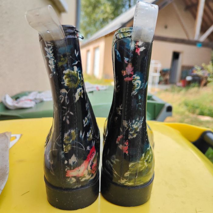Bottines caoutchouc fleuries taille 39 - photo numéro 4