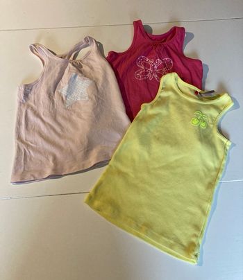 Lot 3 débardeurs 5 ans