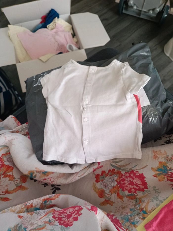Lot t-shirt 1 mois - photo numéro 3