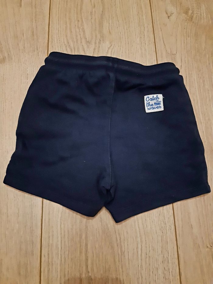 Short 9/12 mois - photo numéro 2