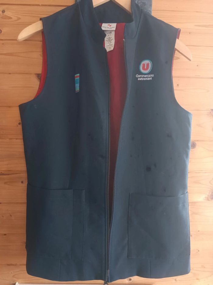 Veston professionnel impeccable enseigne Super U - photo numéro 2