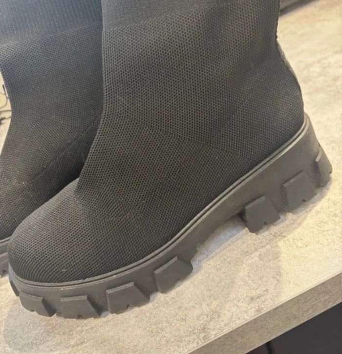 Bottines femme noir chaussettes taille 40