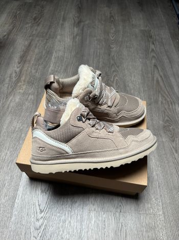 UGG Lowmel Dune 38