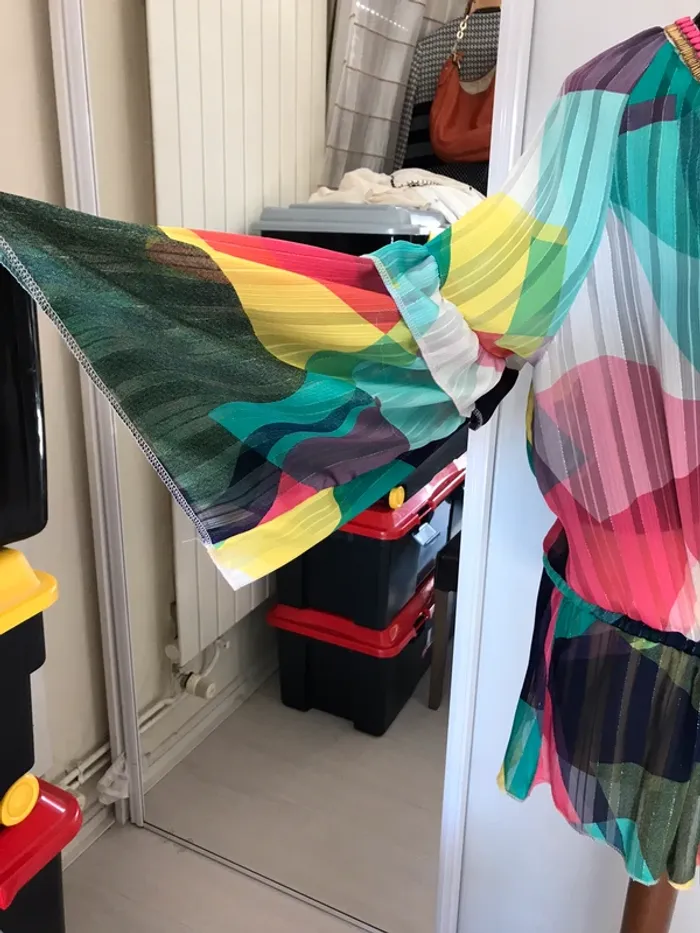 Tunique en soie et broderie - photo numéro 3