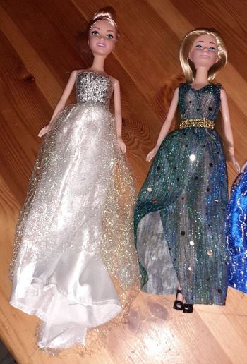 Poupées style barbie neuves