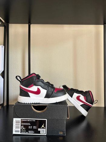 Nike Air Jordan Bébé taille 21