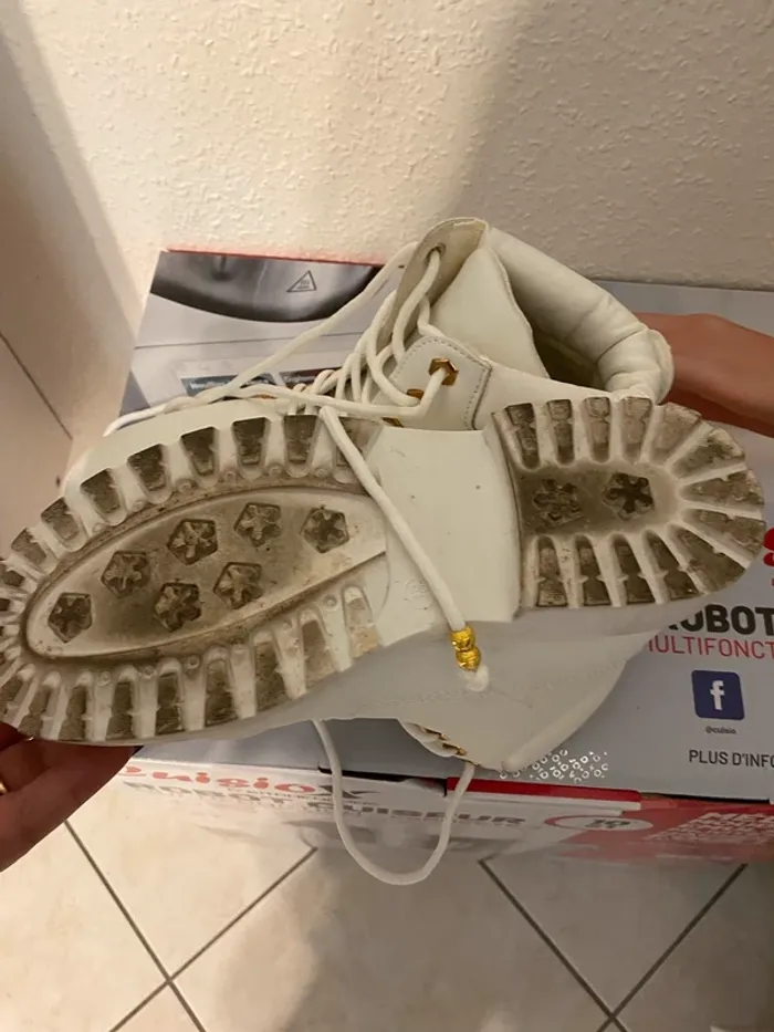chaussure montante à crampons 38 blanc cassé - photo numéro 3