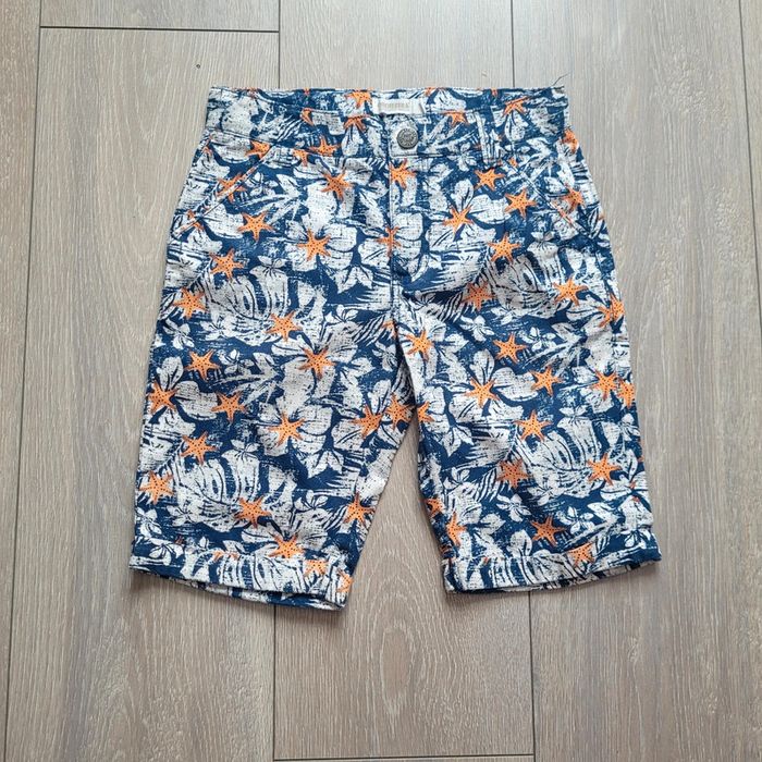 Short bleu marine. Garçon 8 ans. Marque Orchestra