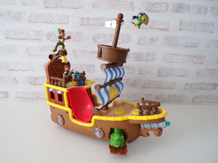 Jake et les pirates du pays imaginaire - Bateau Bucky