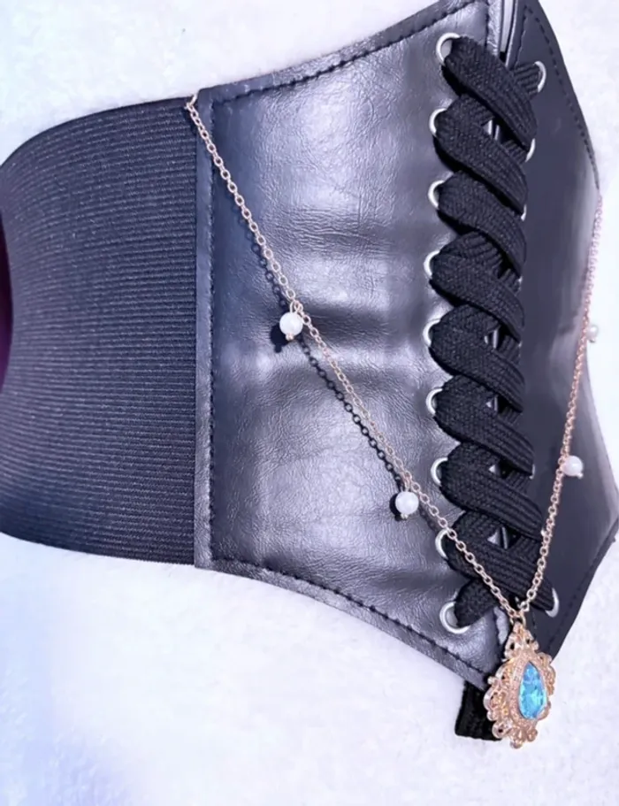 Serre taille corset ajustable avec chaîne et bijoux Witch doré - photo numéro 3