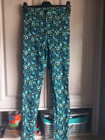 Pantalon à fleurs taille 36 Primark