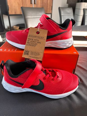 Baskets Nike P.33,5 neuves unisex